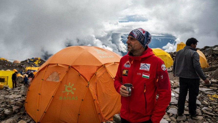 Varga Csaba a Mount Everest meghódítására indul